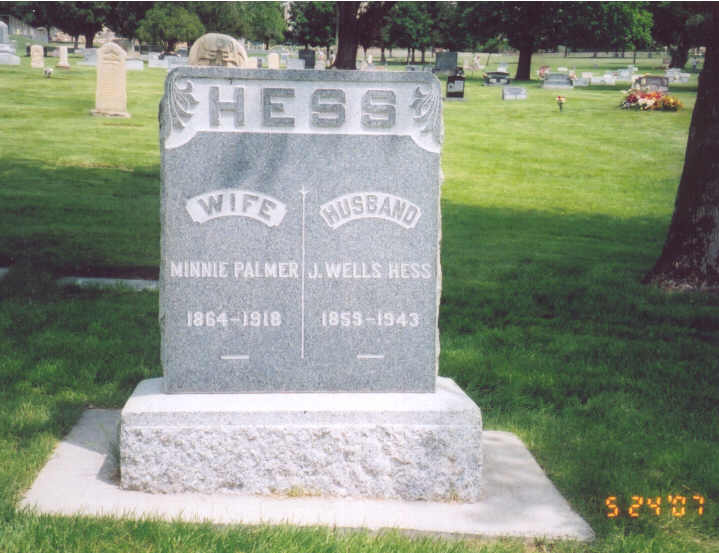 Joseph Wells Hess and Minnie Palmer gravestone