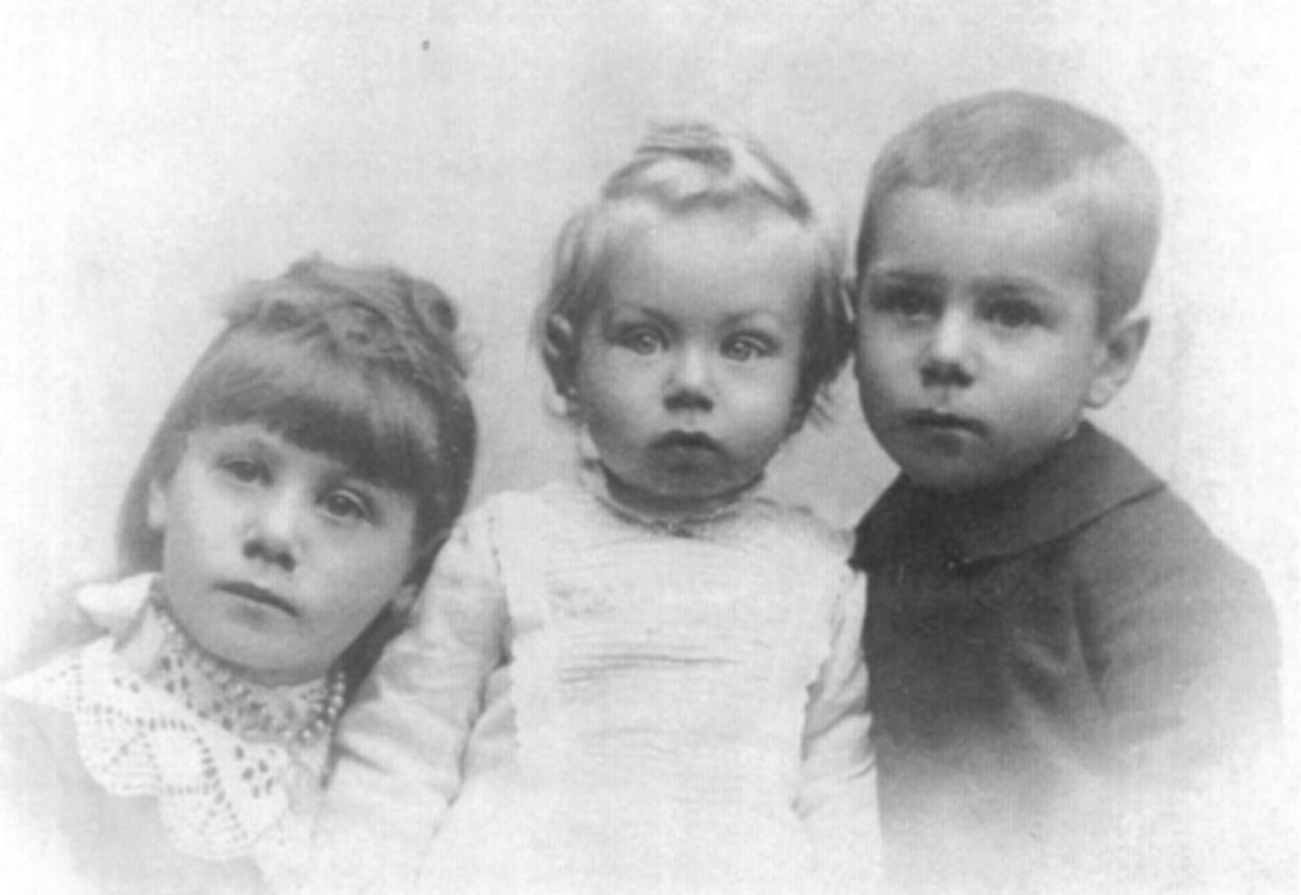 Children of Francis Adora Brown and Emily Weaver c. 1890