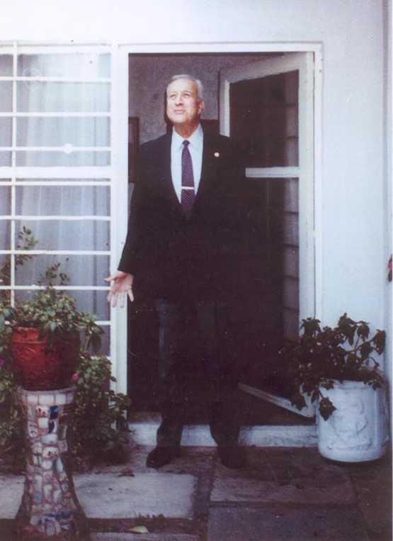December 2002 - Everardo "expecting a visit" from Lucia