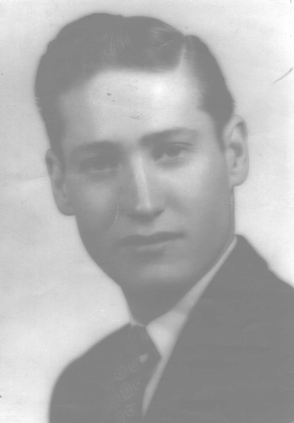 Aaron Aron Saul Brown 1925-  - 19 yrs old